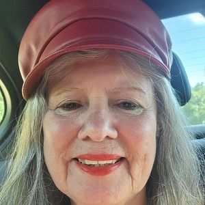 Meet your Posher, Joyce